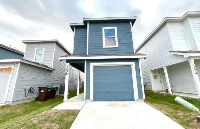 Modern 3-Bed, 2.5-Bath Home with Included Internet  Fenced Backyard in a Growing Community photos photos Modern 3-Bed, 2.5-Bath Home with Included Internet  Fenced Backyard in a Growing Community photos photos