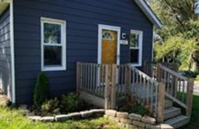 121 TEBEAU Court Gallery 2