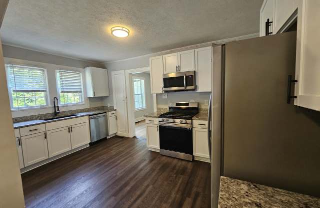 6005 Medlin Heights Road Gallery 3