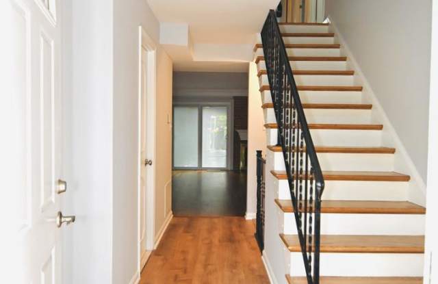 1009 North Van Dorn Street photos photos