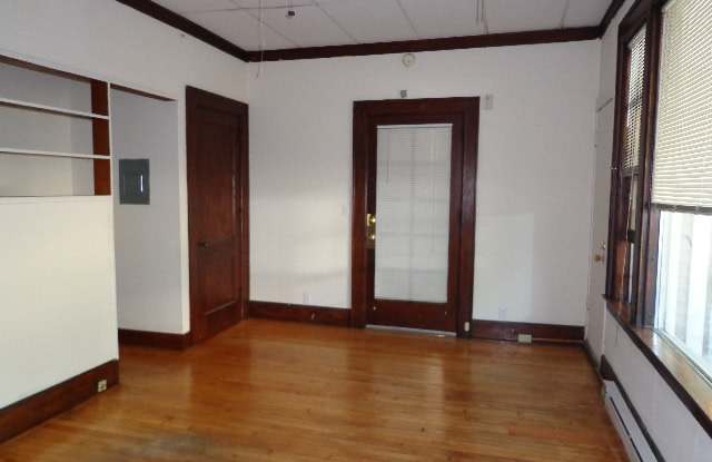 109 E Gorham - Unit 1 Gallery 2