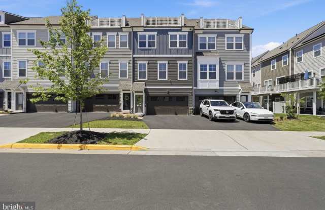 18359 MOSS GARDEN Road photos photos