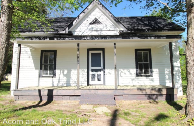 521 E 1st St EXT - 521 E 1st Street Ext, Lexington, NC 27292
