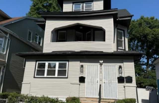 871-873 South 17th Street - 3 photos photos