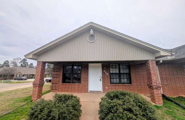 Coming Soon! 3/2 photos photos