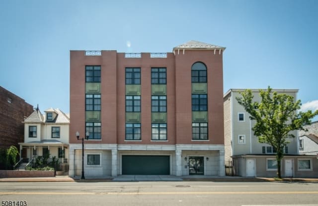 194 Bloomfield Ave - 194 Bloomfield Avenue, Essex County, NJ 07003