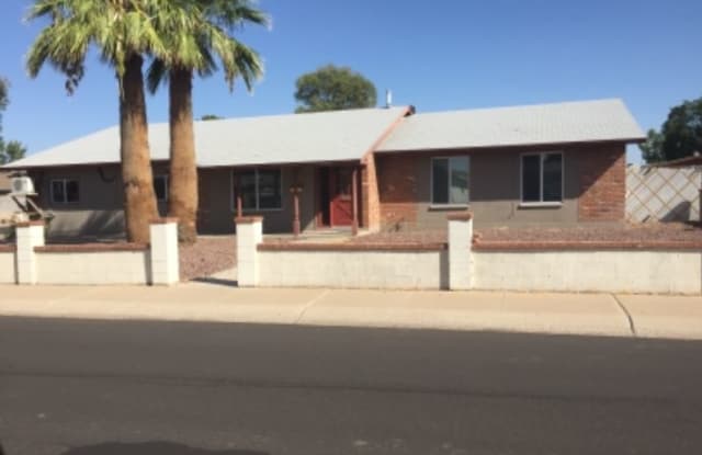 3940 W Caron St - 3940 West Caron Street, Phoenix, AZ 85051