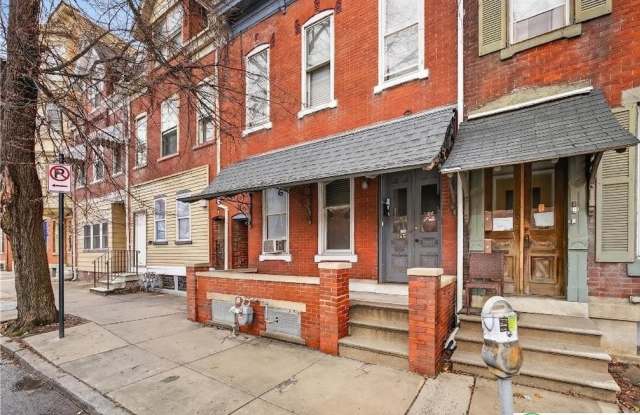 1139 W Linden Street photos photos