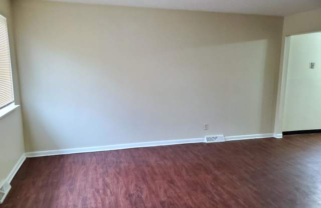 2039 Grasmere Avenue Gallery 3