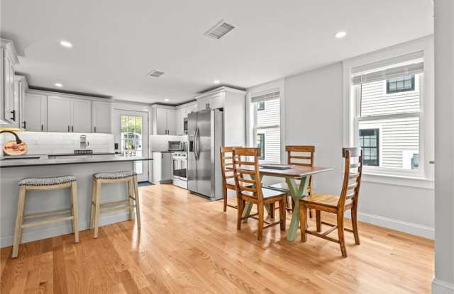 484 Thames Street Gallery 4
