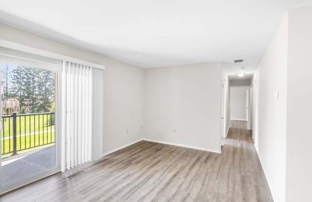 Welcome to The Yorklyn Apartments and Townhomes! photos photos