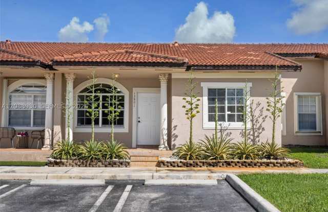 13801 SW 170th Ter Gallery 1
