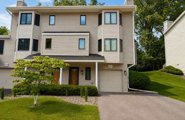 Spacious Minnetonka 2-BR Townhome photos photos Spacious Minnetonka 2-BR Townhome photos photos