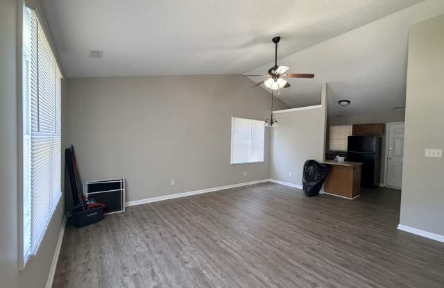 3209 Deerpath Circle Gallery 3