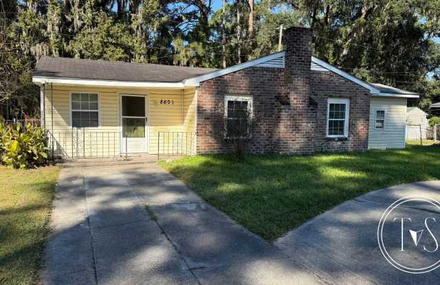 NEWLY UPGRADED 3 BED/2 BATH HOME photos photos