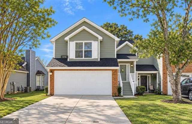 7953 Woodlake Drive Gallery 1