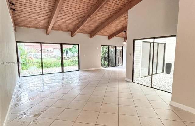 2753 S Parkview Dr - 2753 Parkview Drive South, Hallandale Beach, FL 33009