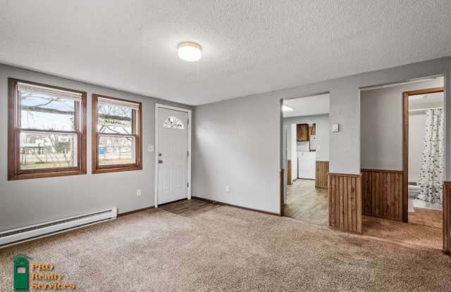 2 Bedroom Home in Osseo - 225 6th Avenue Southeast, Osseo, MN 55369