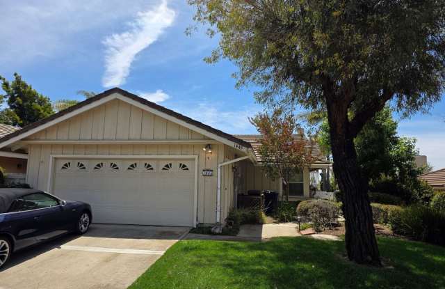 Large 3 bedroom home in quiet neighborhood cul-de-sac with amazing views photos photos Large 3 bedroom home in quiet neighborhood cul-de-sac with amazing views photos photos