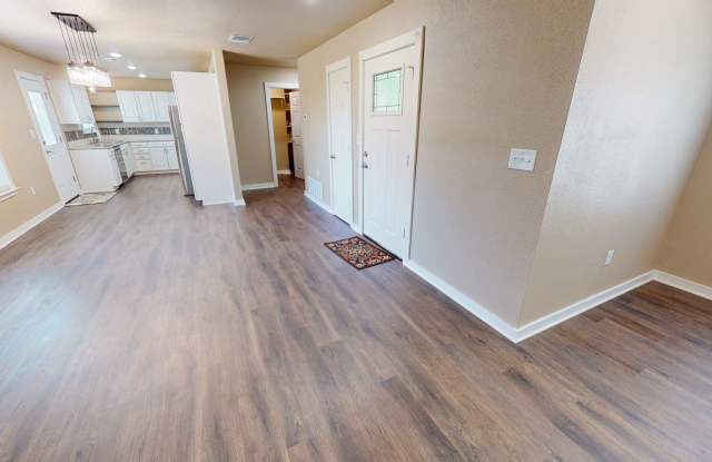 STUNNING - 2 bedroom 2 bath in North Temple  $1375 Gallery 4