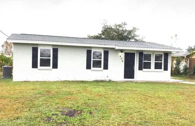 928 Greentree Rd photos photos