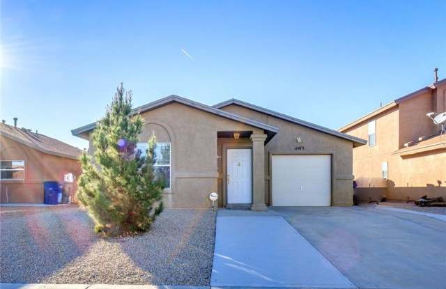 1 Story Home in Mesquite Hills with 3 Beds 2 Baths and Single Car Garage Gallery 3