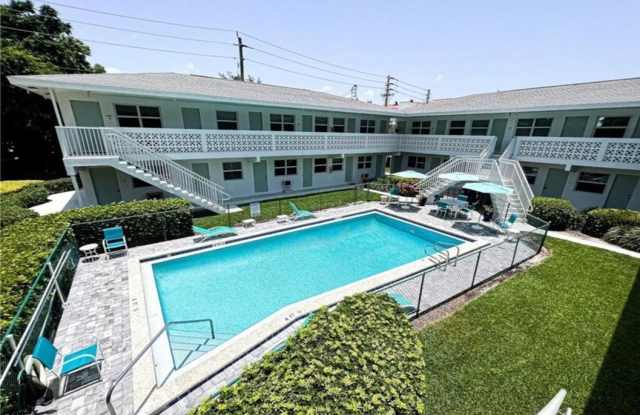 548 4th Avenue S unit: 8 photos photos