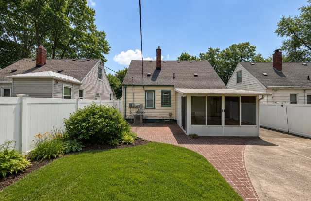 24739 Colgate Street Gallery 2