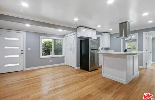 2641 RIVERSIDE Terrace - 2641 Riverside Terrace, Los Angeles, CA 90039