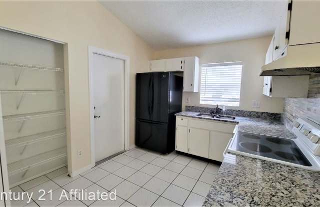 1802 Coyote Pl. Gallery 4