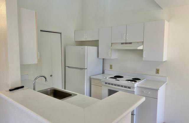 2 Bedroom / 2 Bathroom with a patio and 2 parking stalls at Iao Parkside! Gallery 3