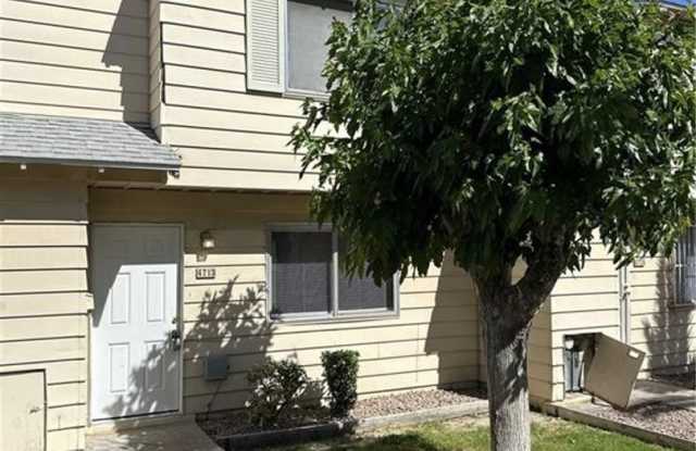 Charming Townhome, complete with a 2-car garage photos photos