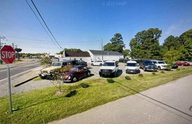 903 COLONIAL Avenue Gallery 4