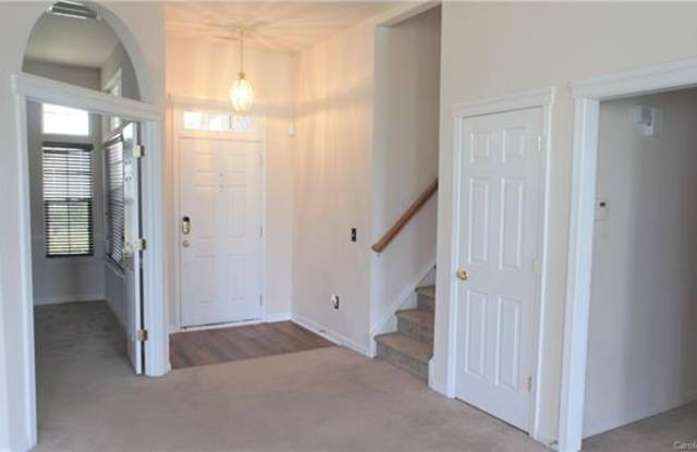 5242 Coffeeberry Lane Gallery 3