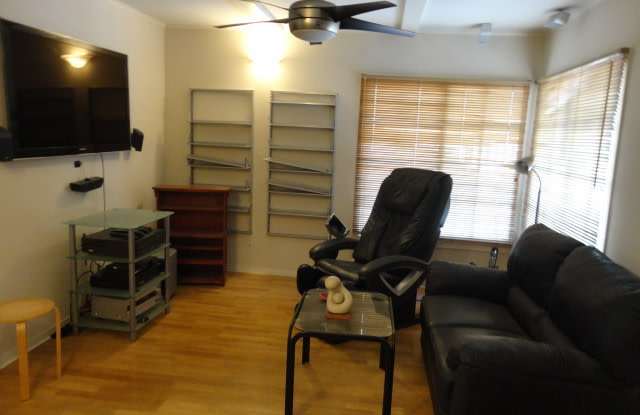 15628 Vintage Street Gallery 4