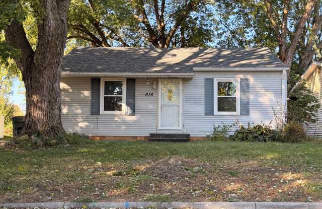 Cute 2 bedroom $795 per month - 616 Riverside Street Northwest, Fort Dodge, IA 50501 Cute 2 bedroom $795 per month - 616 Riverside Street Northwest, Fort Dodge, IA 50501