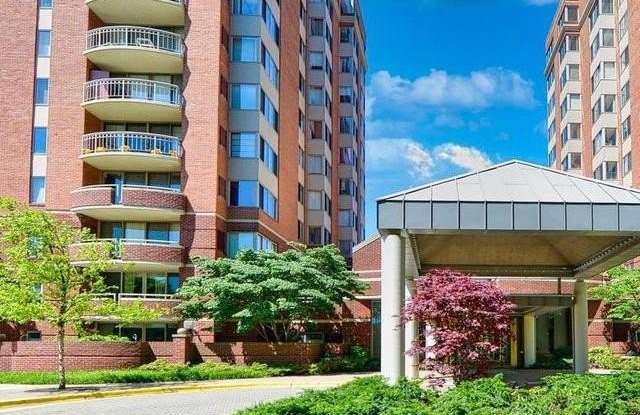 5802 NICHOLSON LN #2-1208 photos photos