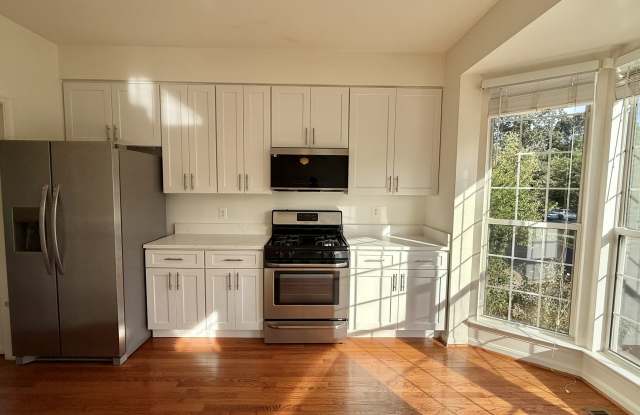 47612 Watkins Island Square Gallery 3
