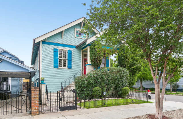 3BD/2BA Unit on Corner Lot in Treme Gallery 2