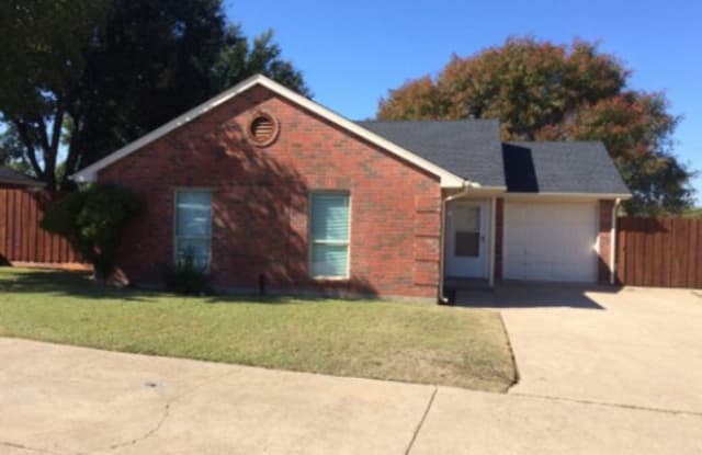 446 East Belt Line Road - 446 East Belt Line Road, Cedar Hill, TX 75104