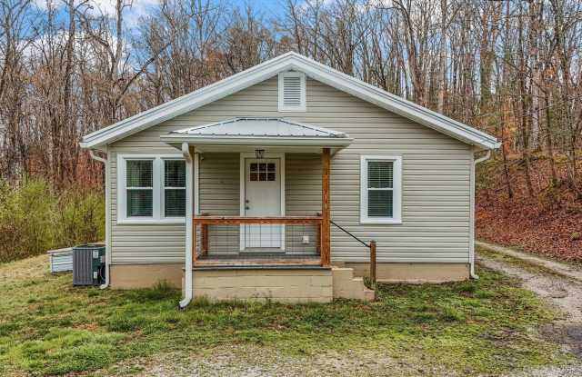 Harriman 37748 - Charming 2-bedroom, 1.5-bathroom Home nestled on 3.8 acres of woods - Contact Chad Weeks (865) 567-6193 photos photos Harriman 37748 - Charming 2-bedroom, 1.5-bathroom Home nestled on 3.8 acres of woods - Contact Chad Weeks (865) 567-6193 photos photos