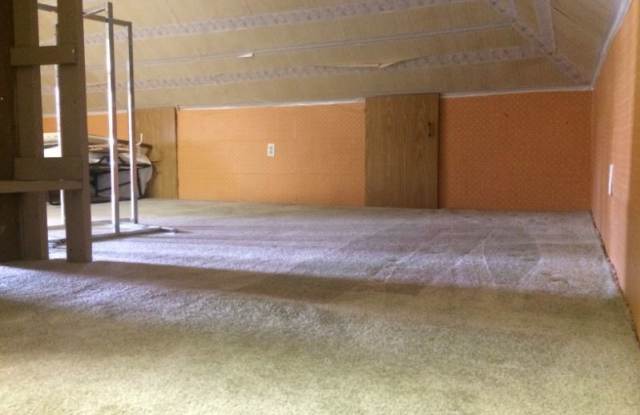 380 S Chestnut St - 380 South Chestnut Street, Platteville, WI 53818