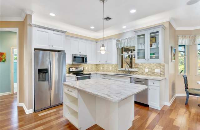 736 Hampton Woods Lane SW Gallery 2