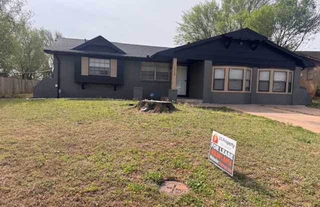 $300 off your move in by June 1st!   Newly remodeled 3 bed 1 bath garage conversion with monitored security! photos photos
