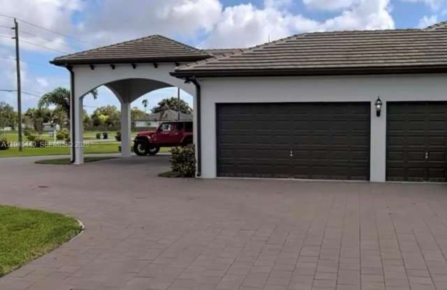 17040 SW 280th St photos photos