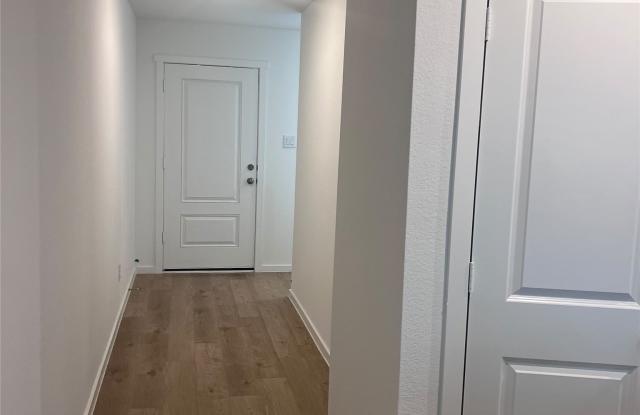 3925 Superior Place Gallery 4