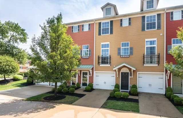 10 Grandview Dr - 10 Grandview Drive, Rocky River, OH 44116