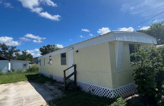 Newly Remodeled 2BR/1BA Auburndale Mobile Home photos photos