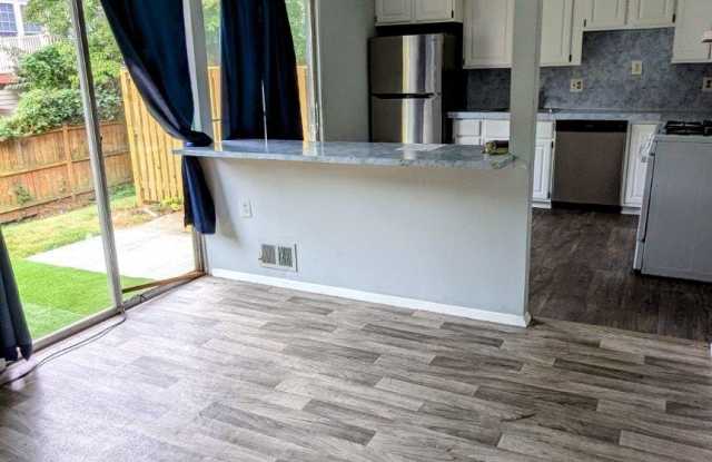 11124 OAK LEAF Drive Gallery 3