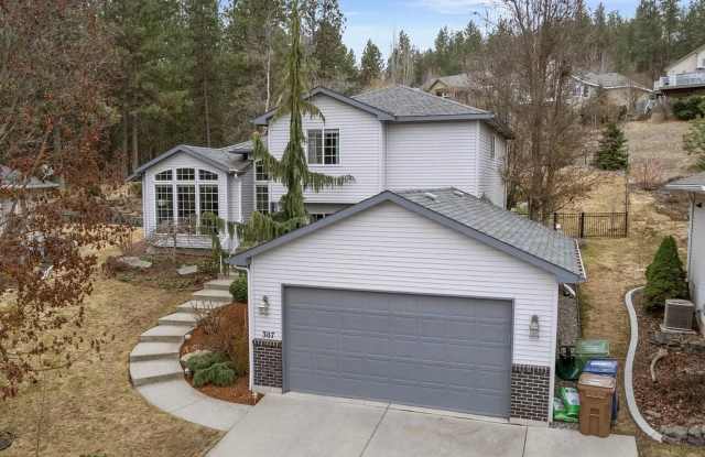4 bed/ 3 bath rental with a hot tub! photos photos